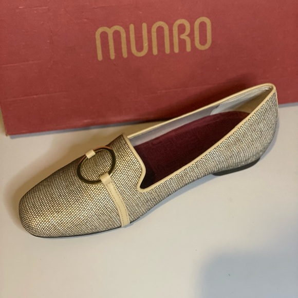 New | Munro‎ Sunisa Women Elegant Beige Comfort Flat Loafers, size 10.5W - Picture 9 of 12